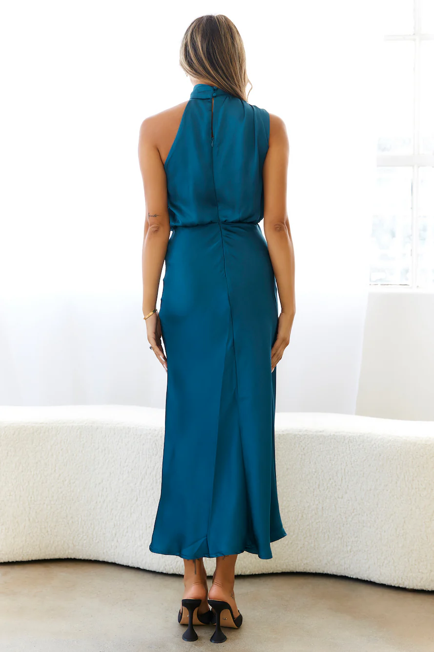 MARIANA | Amerikkalaisella kaula-aukolla varustettu mekko